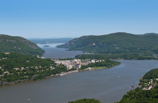 gift certificate for an aerial tour of hudson river